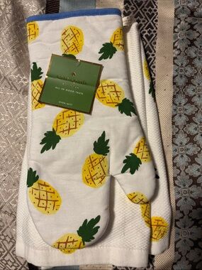 kate spade Pineapple Print Oven Mitt, Towel and Pot Holder